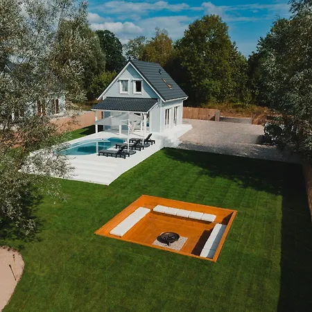 Ojdomek Z Basenem Na Mazurach Villa Brajniki
